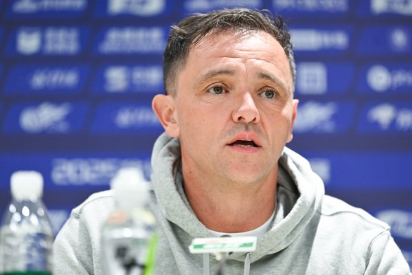 国安主帅：对球迷说抱歉 咱们尽了全力 我认为咱们正走在正轨上